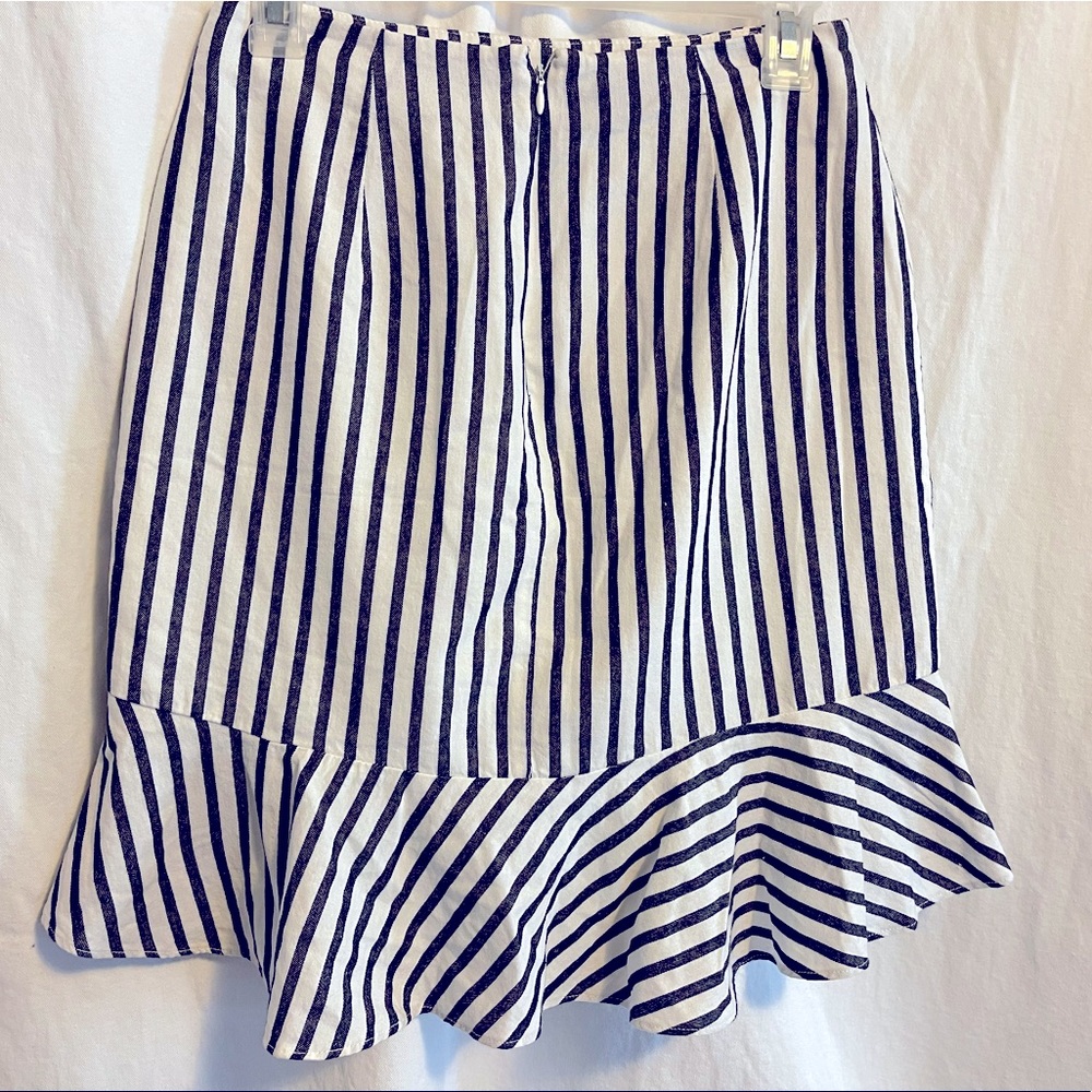 Never worn, with tags. Really pretty for spring or summer!